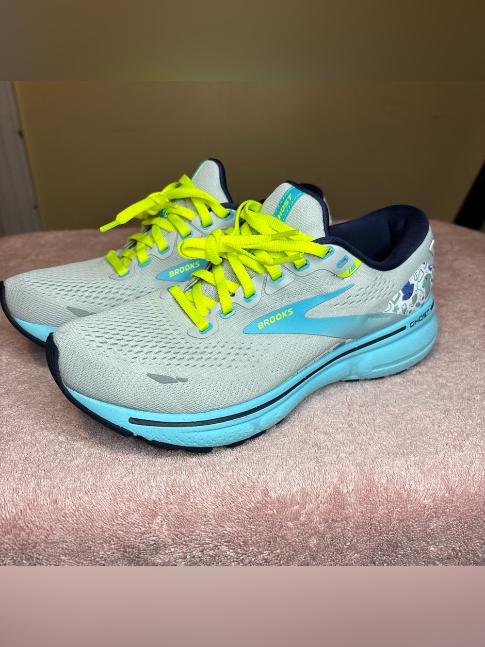 Brooks Ghost 15 Running Shoes Womens Size 7.5 Sneakers Healthcare Walking Gym